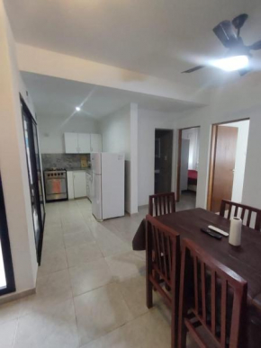 Depto en 43 entre 2 y 3, para cuatro personas Solicitar disponibilidad x mensajes